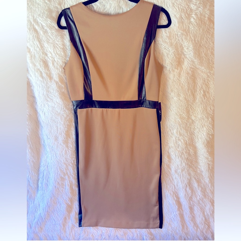 NEW YORK & COMPANY Sheath Dress - Picture 2 of 7